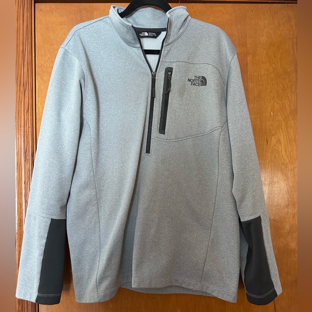 Men’s The North Face Quarter Zip; size XL